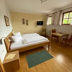 Kro Gasthof-pension Kleinhenner *