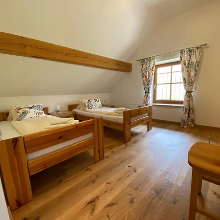 Inn Gasthof-pension Kleinhenner Vorderwolch