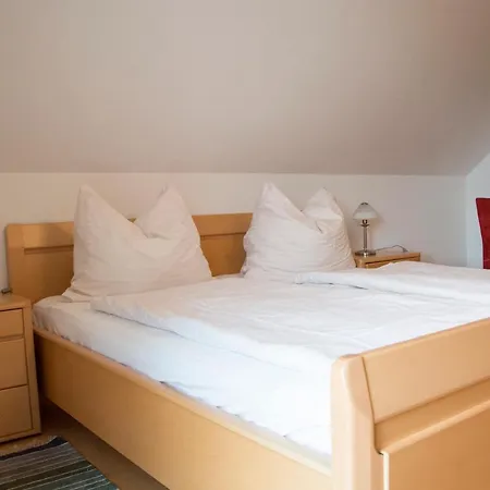 Gasthof-pension Kleinhenner Inn *